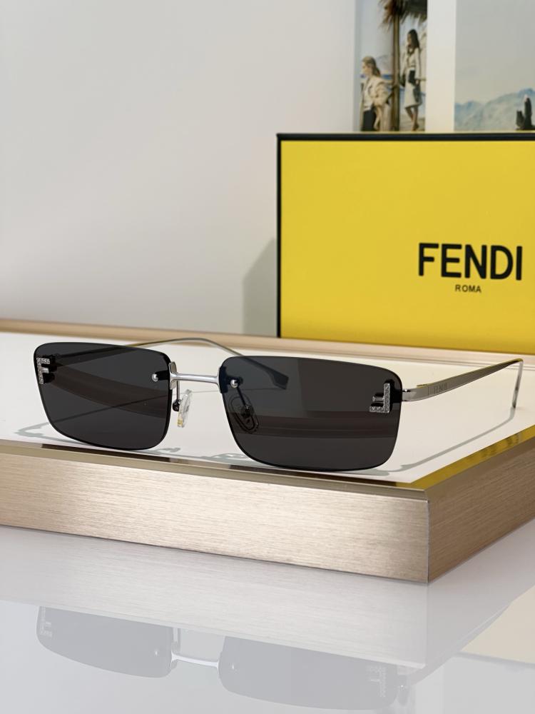 نظارات فندي (FENDI)
