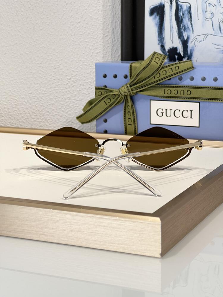 نظارات غوتشي (GUCCI)الشمسية