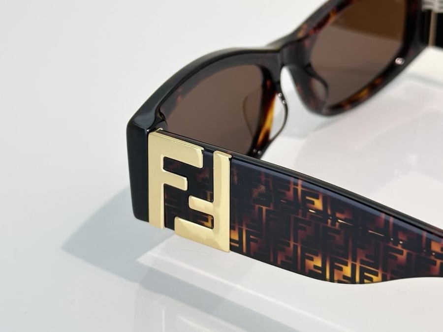 نظارات فندي (FENDI) الشمسية