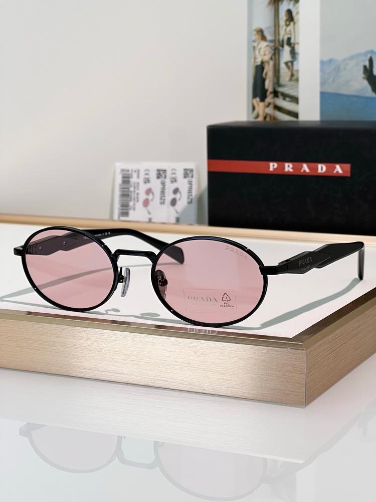 نظارات برادا (PRADA) الشمسية