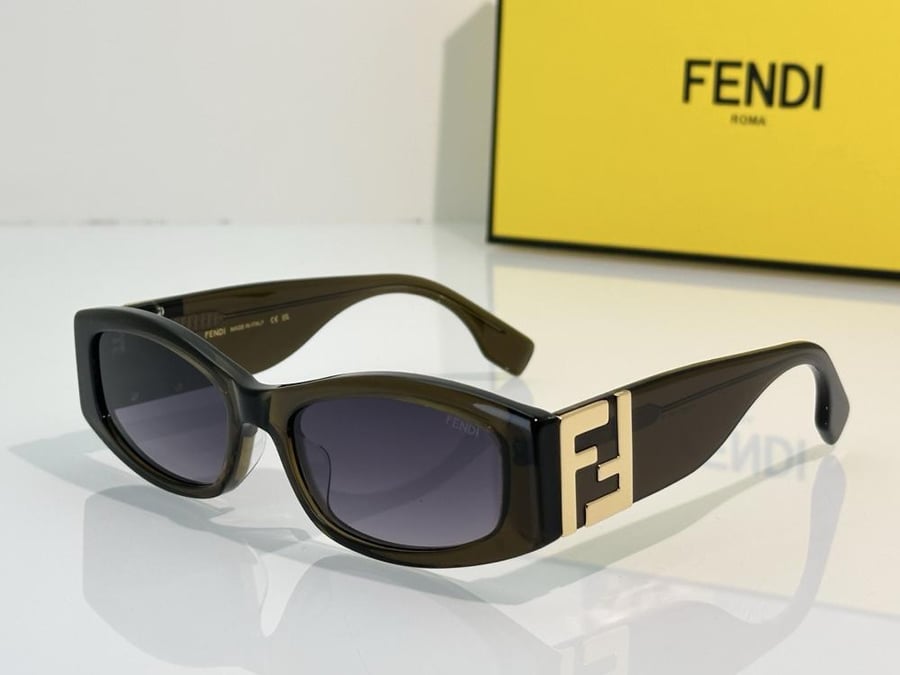 نظارات فندي (FENDI) الشمسية