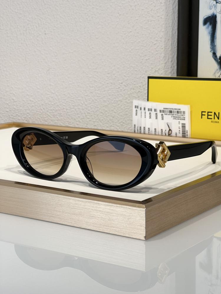 نظارات فندي (FENDI)
