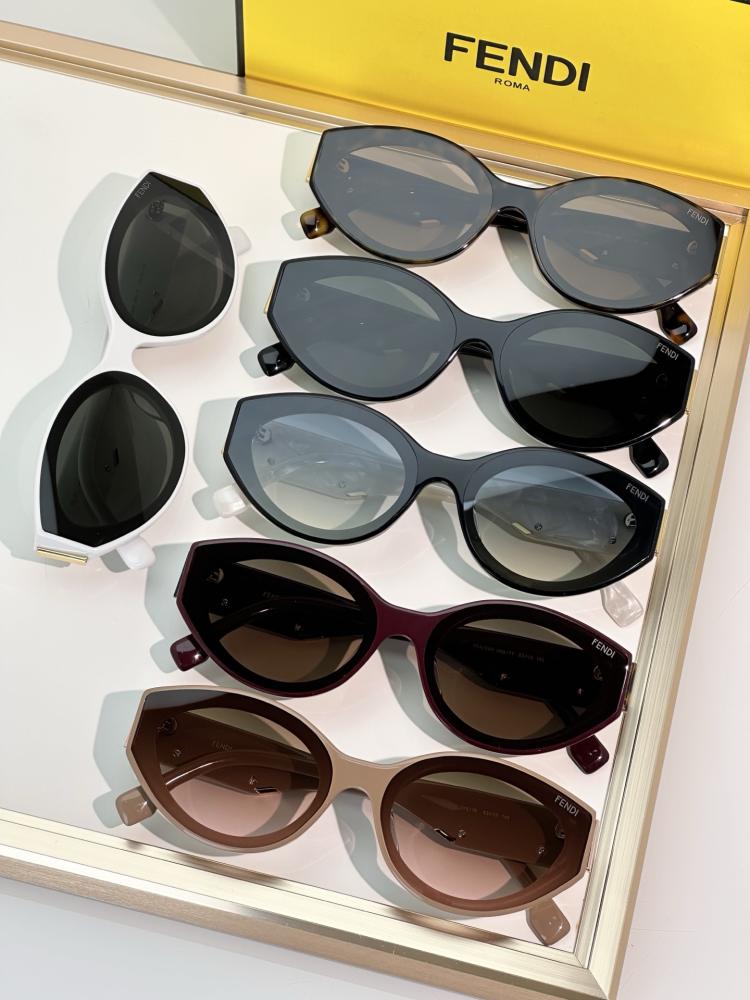 نظارات فندي (FENDI)