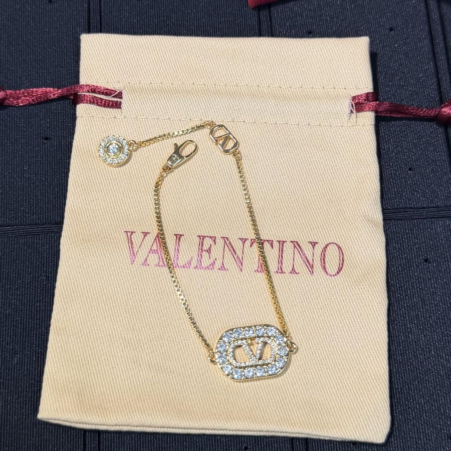 سوار فالنتينو (Valentino) الفاخر