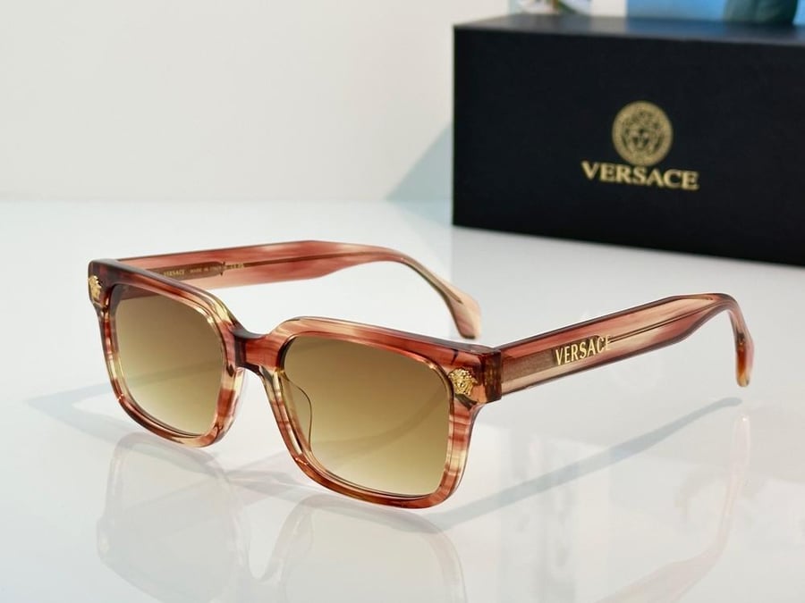نظارات شمسية من فيرساتشي (Versace)