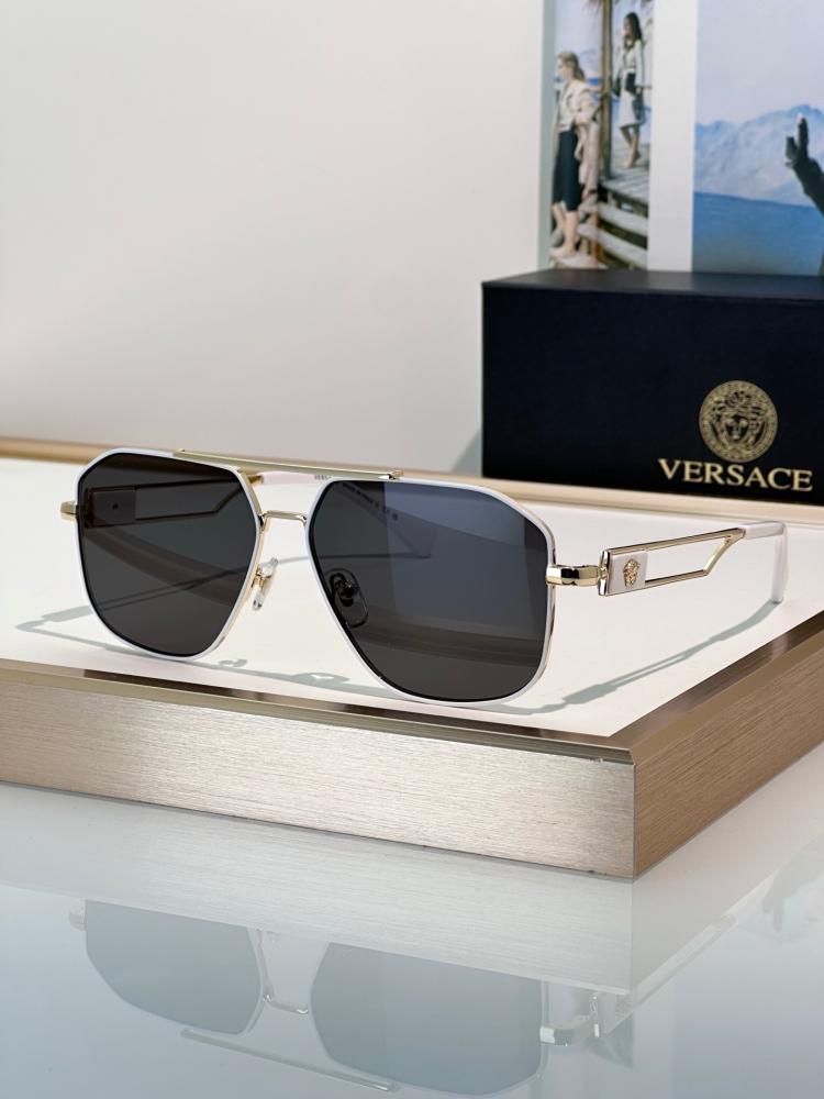 نظارات شمسية من فيرساتشي (Versace)