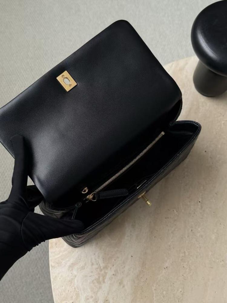 حقيبة شانيل بالمقبض العلوي (Chanel Top Handle Flap Bag)