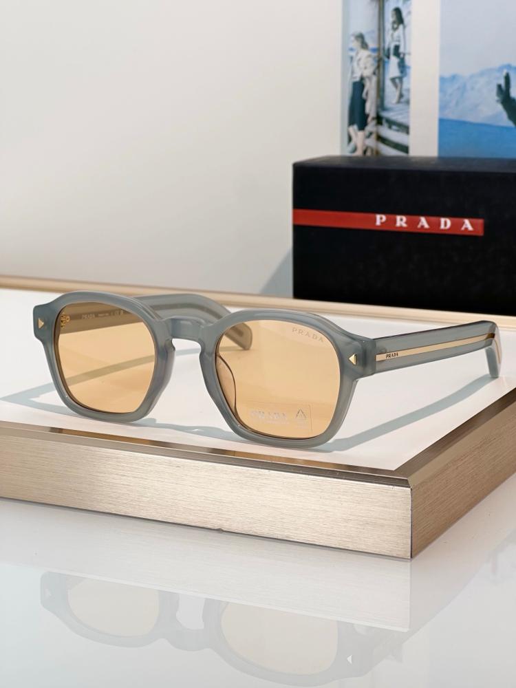 نظارات برادا (PRADA) الشمسية