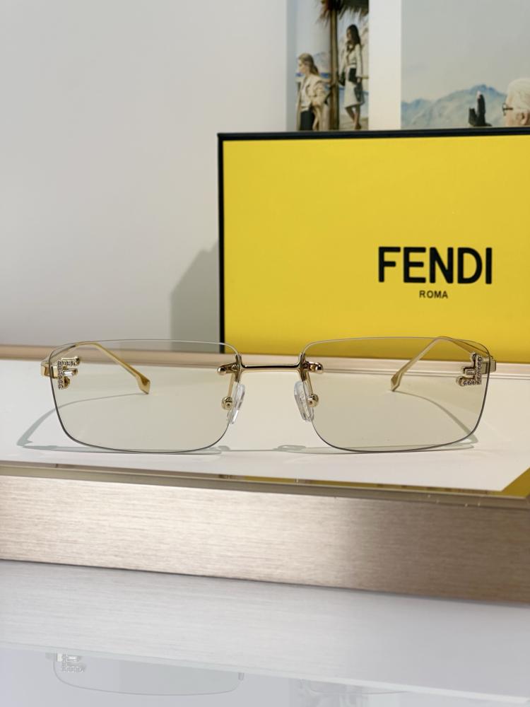 نظارات فندي (FENDI)