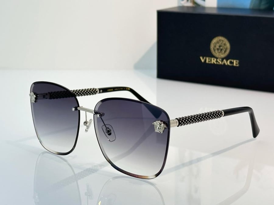 نظارات شمسية من فيرساتشي (Versace)