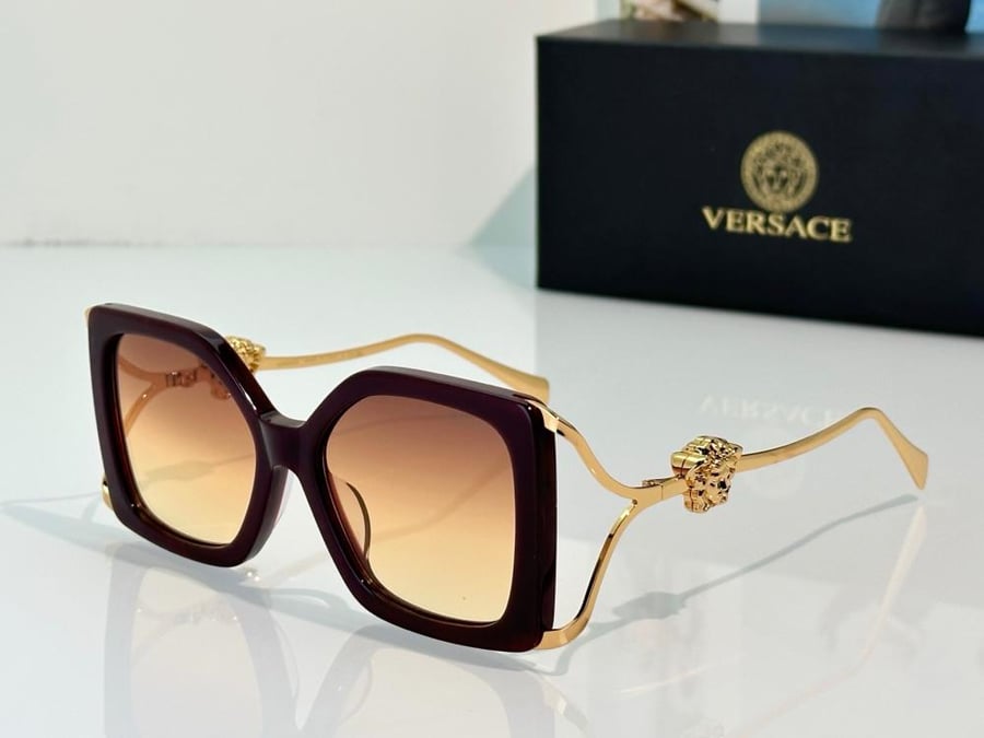 نظارات شمسية من فيرساتشي (Versace)
