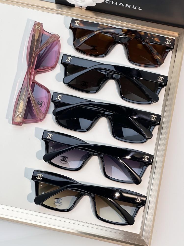 نظارات شانيل (CHANEL) الشمسية