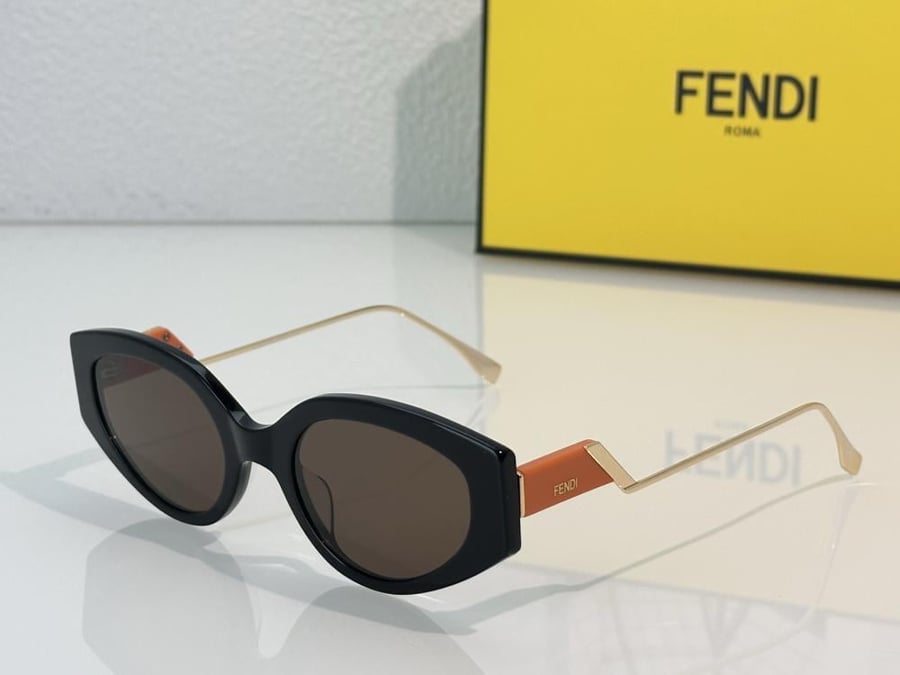 نظارات فندي (FENDI)
