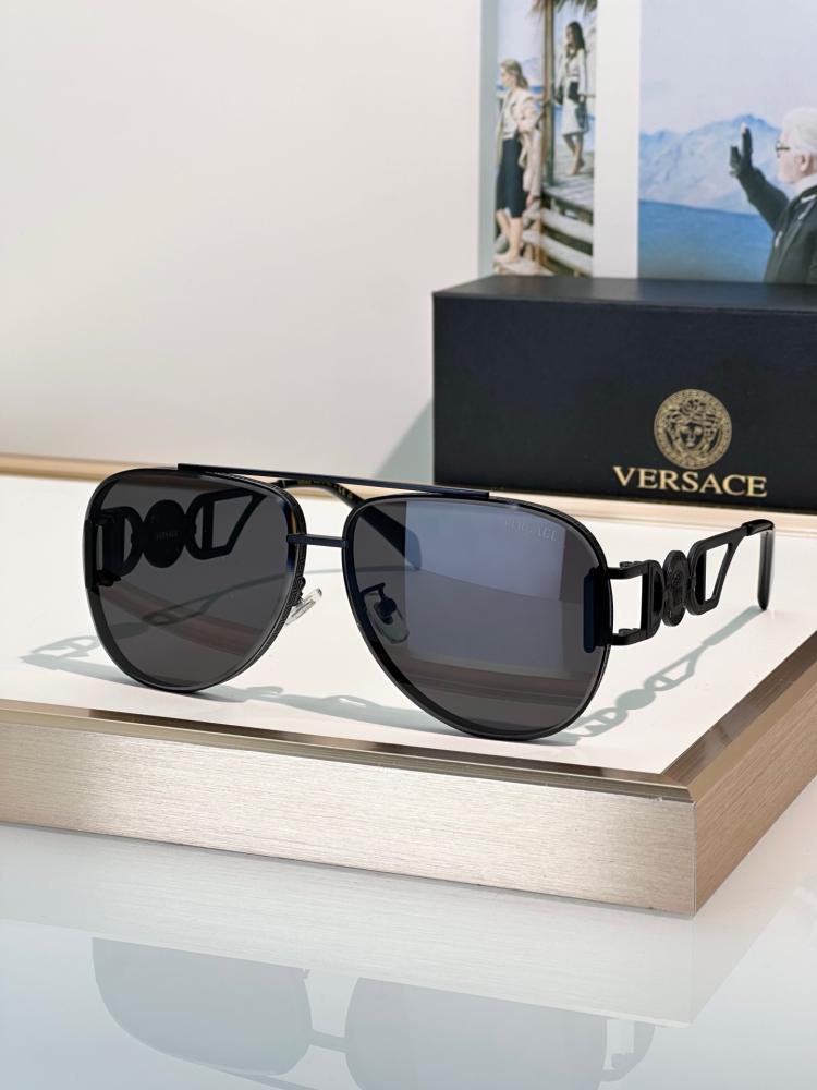 نظارات شمسية من فيرساتشي (Versace)