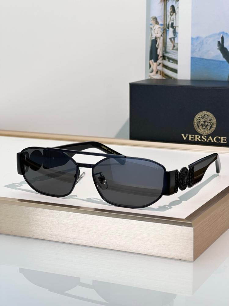 نظارات شمسية من فيرساتشي (Versace)