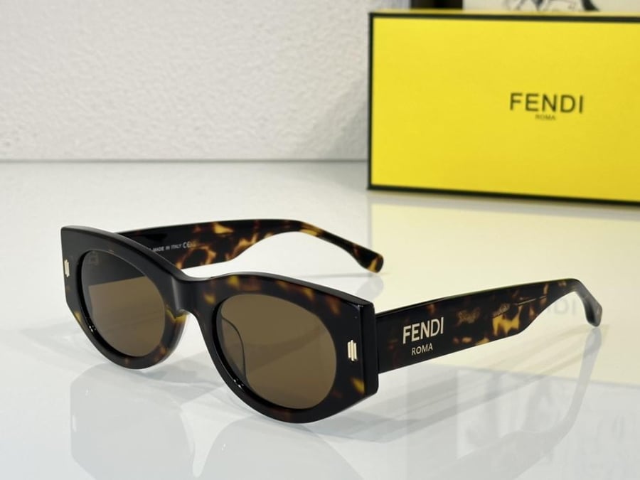 نظارات فندي (FENDI)