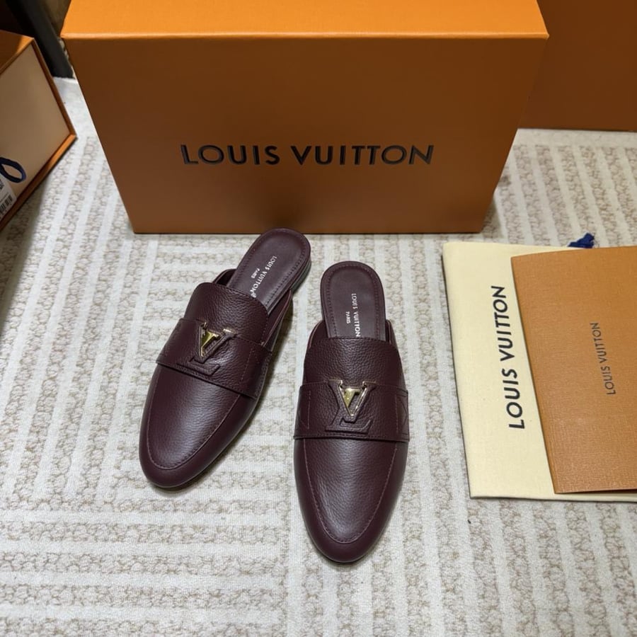 حذاء لوفر نسائي Louis Vuitton