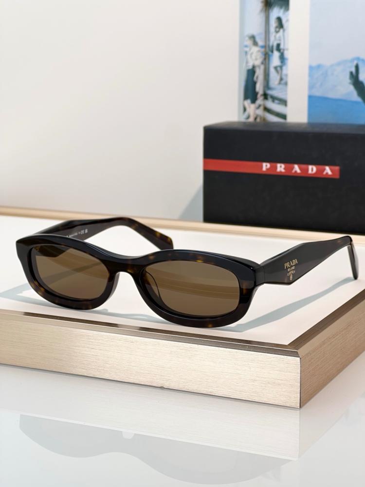 نظارات برادا (PRADA) الشمسية