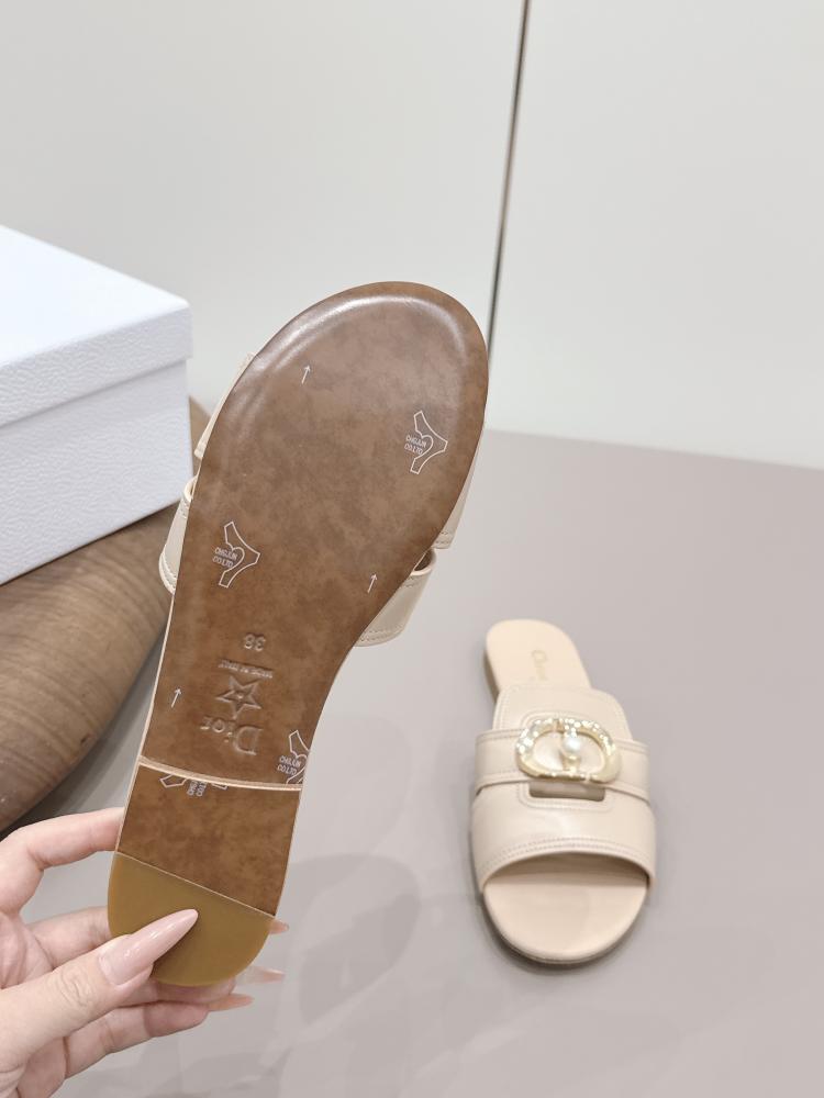 سليبر Dior مفتوح من الخلف
