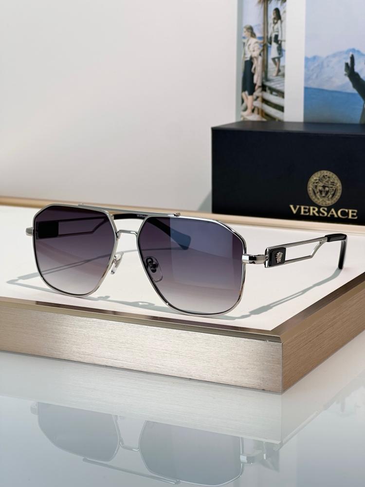 نظارات شمسية من فيرساتشي (Versace)