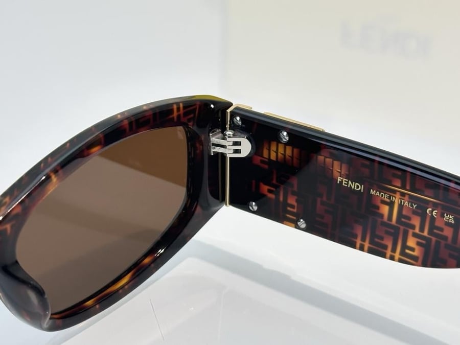 نظارات فندي (FENDI) الشمسية