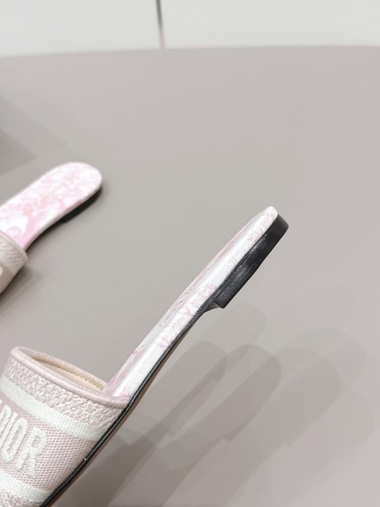 سليبر Dior مفتوح من الخلف