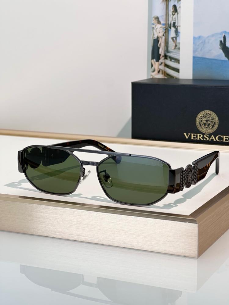 نظارات شمسية من فيرساتشي (Versace)