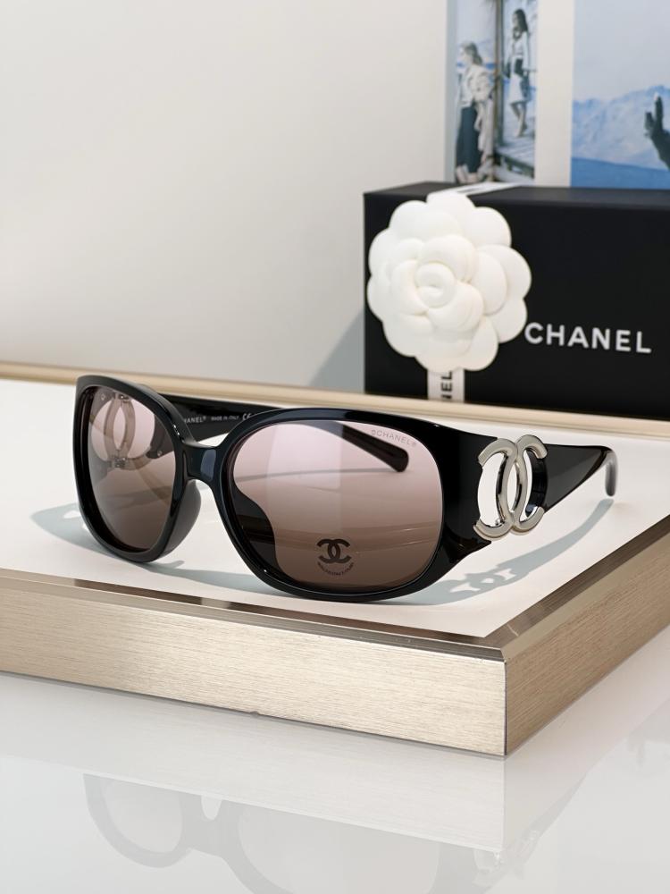 نظارات شانيل (CHANEL) الشمسية