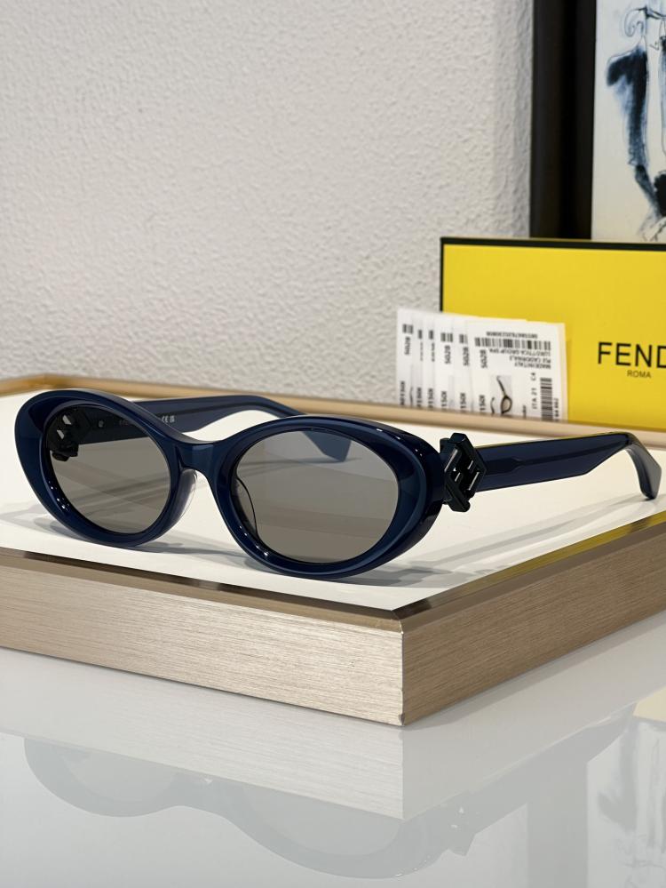 نظارات فندي (FENDI)