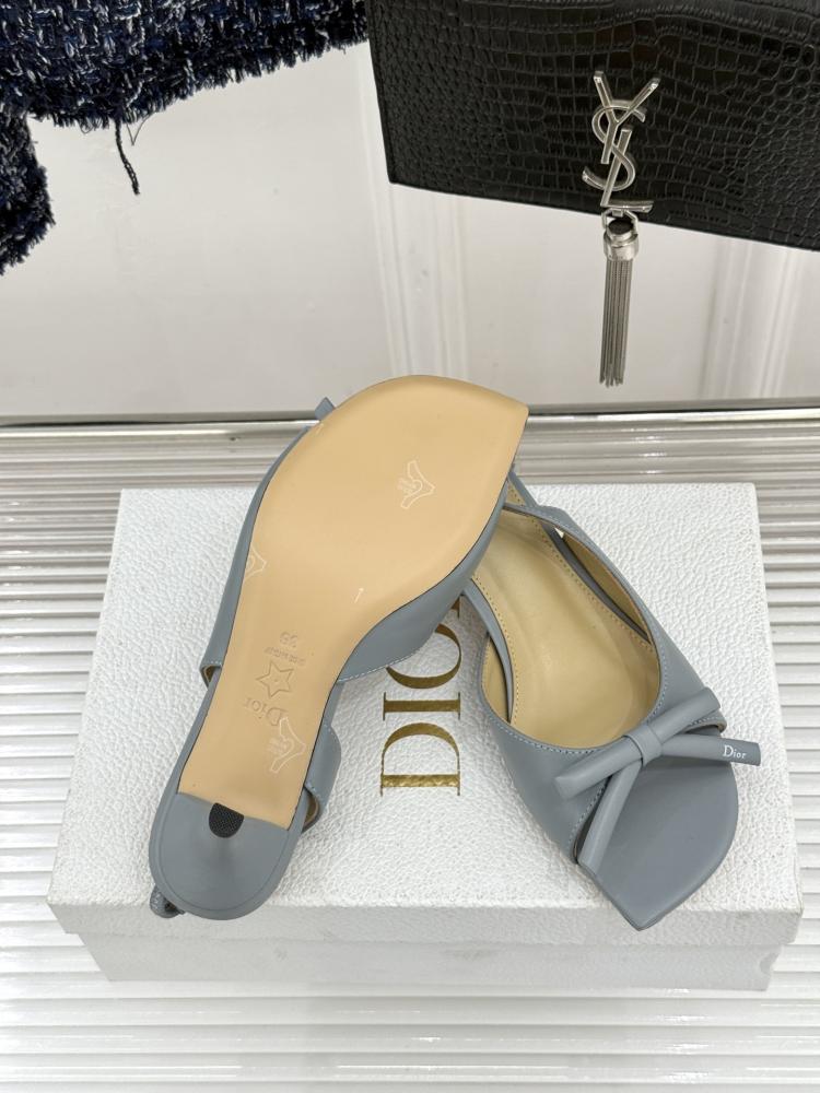 صندل Dior بكعب أنيق