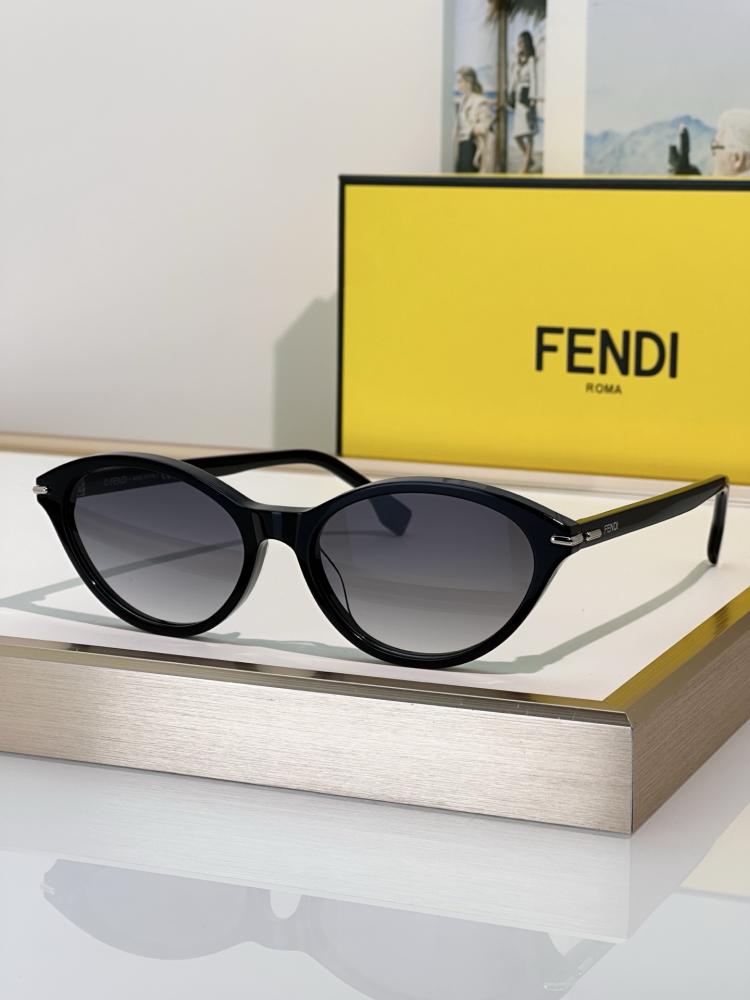 نظارات فندي (FENDI)