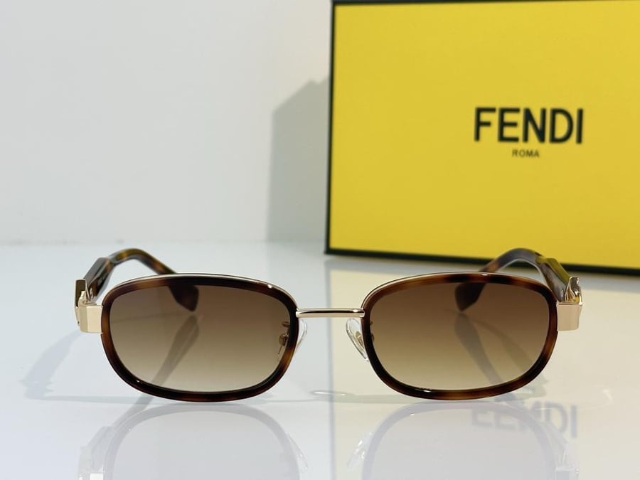 نظارات فندي (FENDI)