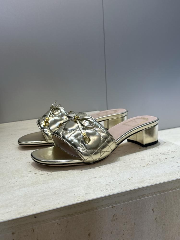 صندل Dior Or مفتوح من الخلف