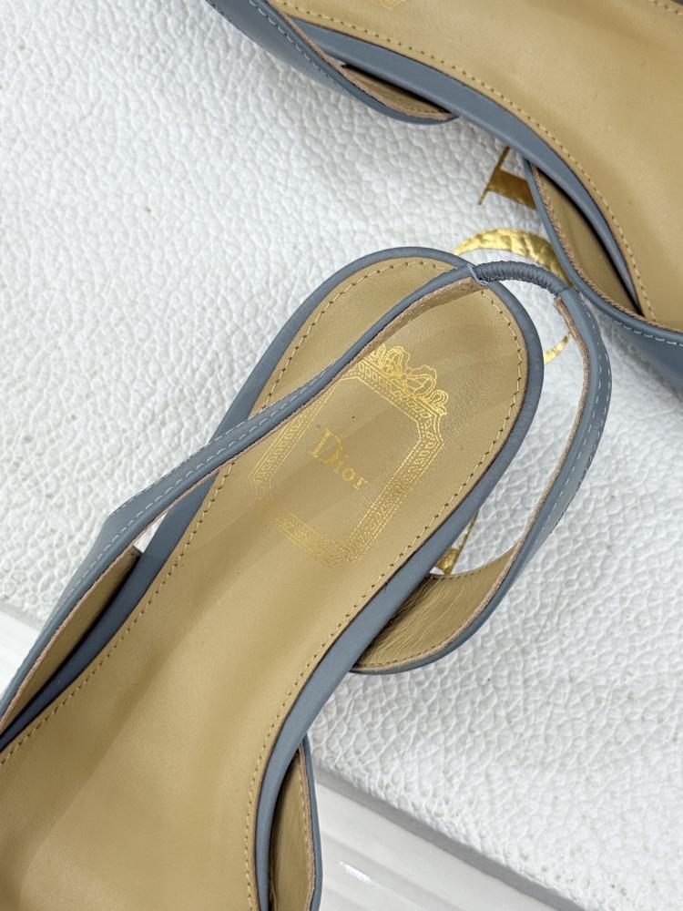 صندل Dior بكعب أنيق