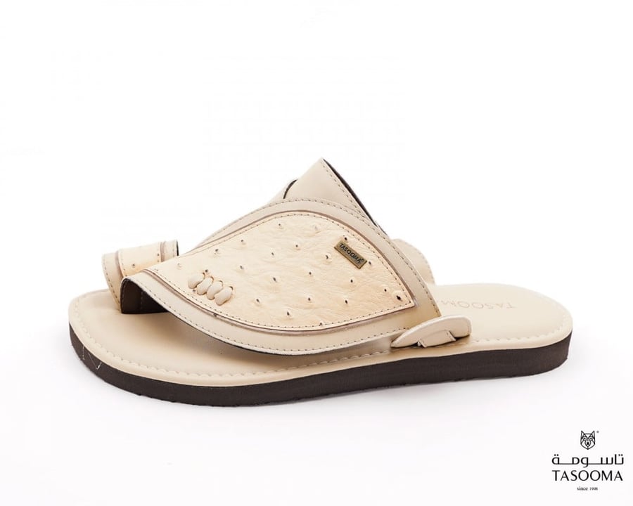 حذاء شرقي من تاسومة 07117 / BEIGE
