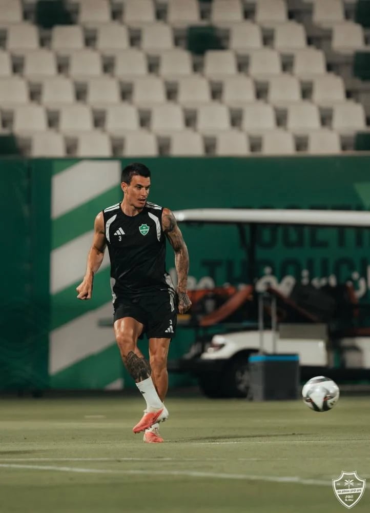 طقم الاهلي الأسود تدريبات كت