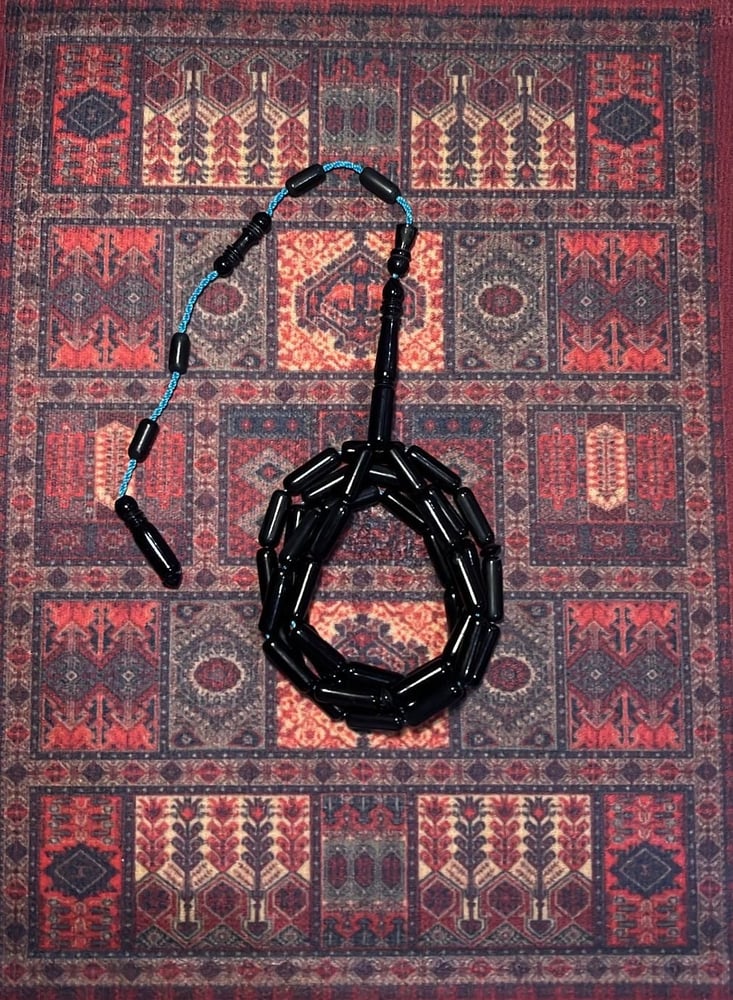 قلاليث اسود نواعم