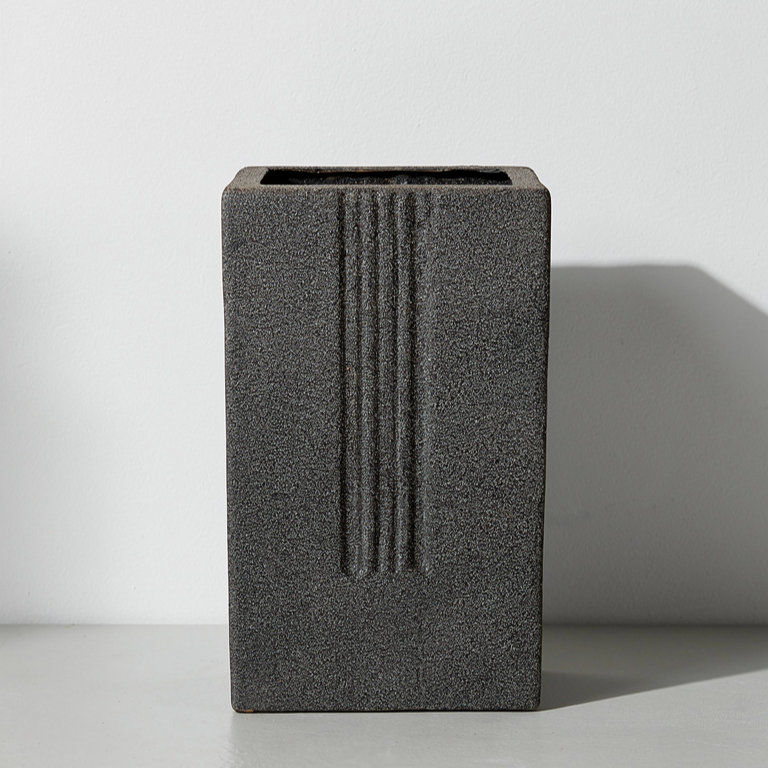 P34 planting basin (Color: Black)