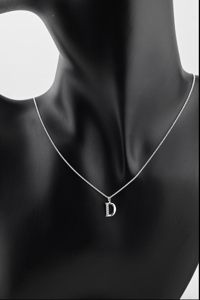 سلسلة حروف فضه عيار 925 - تصميم الماس ابيض حرف D