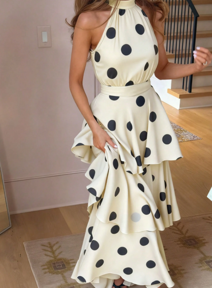 Elegant dress for women with large polka dot pattern, sleeveless, gathered waist, ruffled layers, bohemian style, for spring/summer