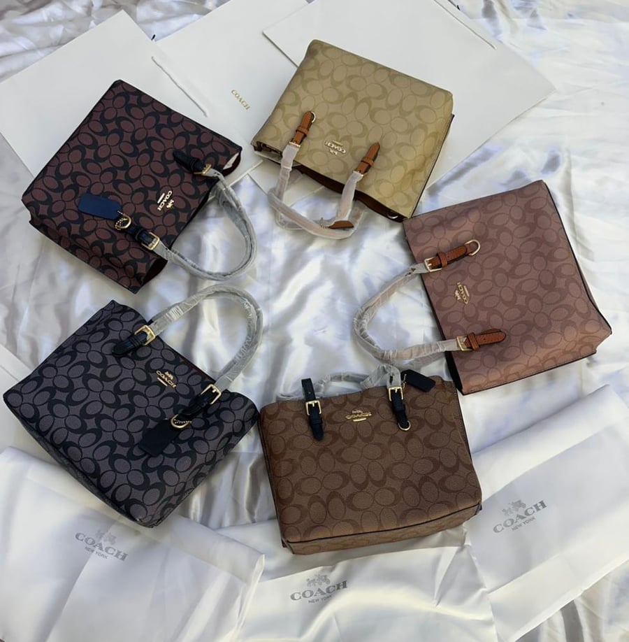 شنطة كوتش العميلة