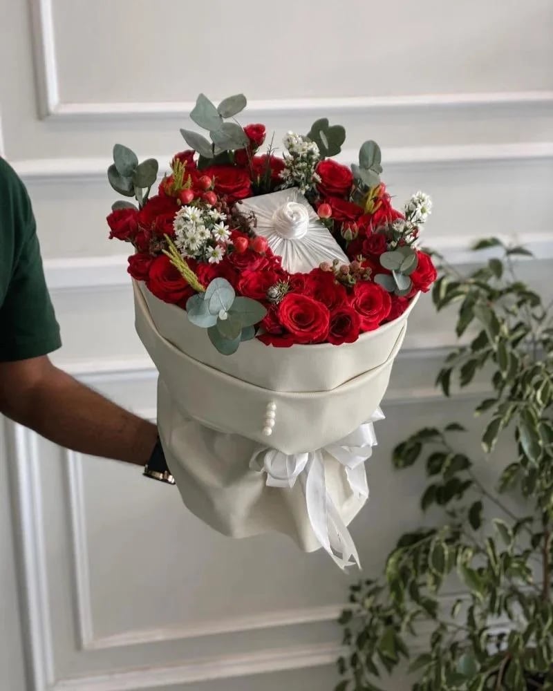 ورد احمر باقه