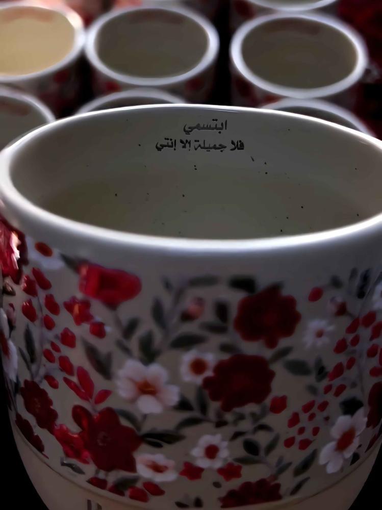 كوب زهور أحمر ووردي 200 مل مخصص بالاسم