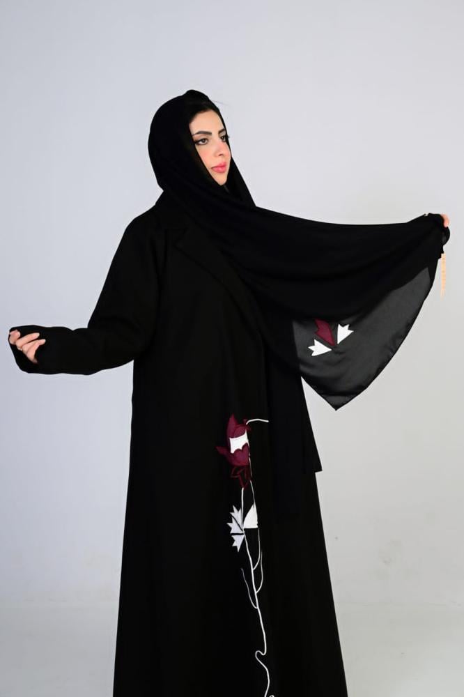 عباية تطريز ورد قصه كلوش