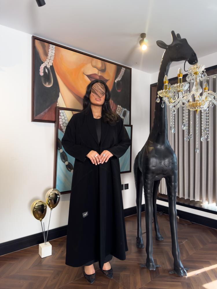 Formal blazer abaya with precise stitching, made of Indonesian ceramic fabric