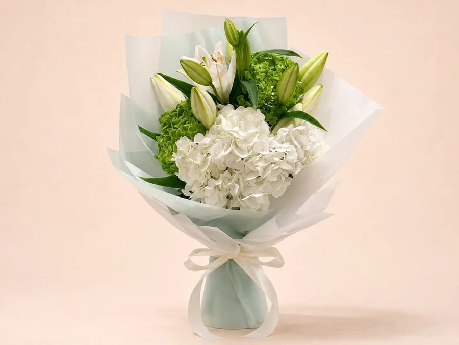 باقة البا قرين من AWE FLORAL