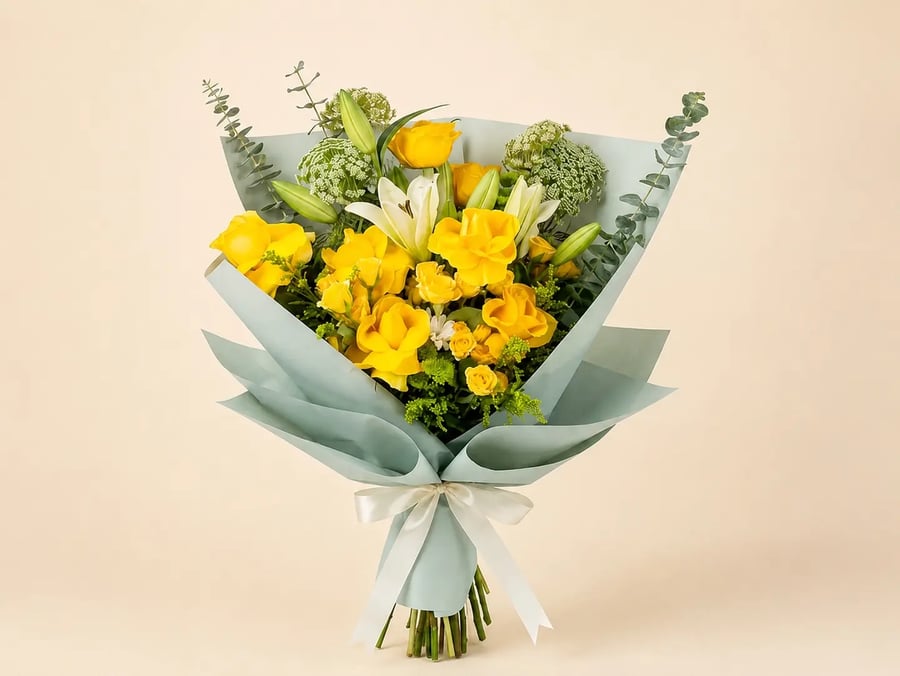 باقة اصفر من AWE FLORAL