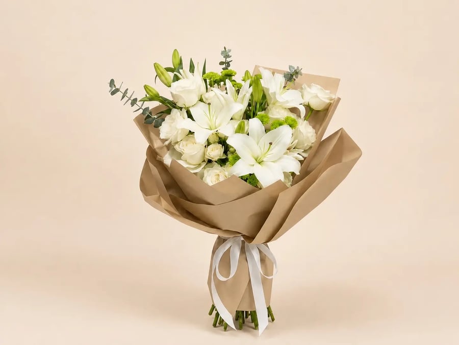 باقة ابيض من AWE FLORAL