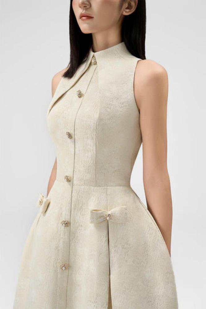 Midi dress with embroidered embroidery