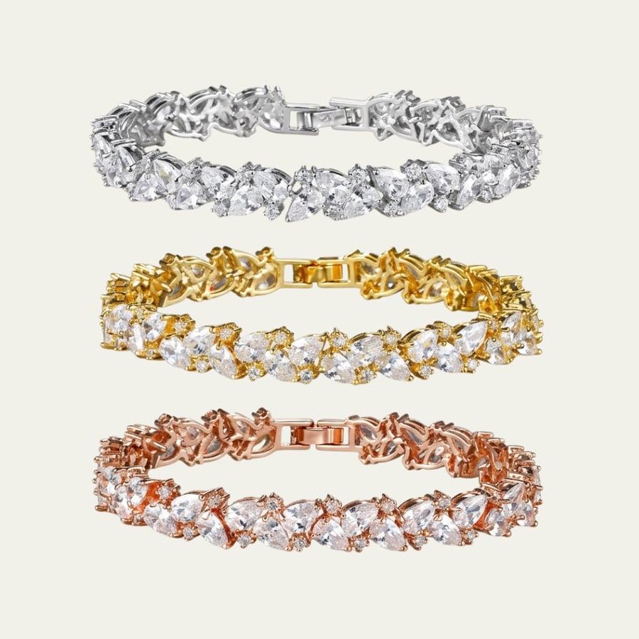 [B013] Gold-plated bracelet